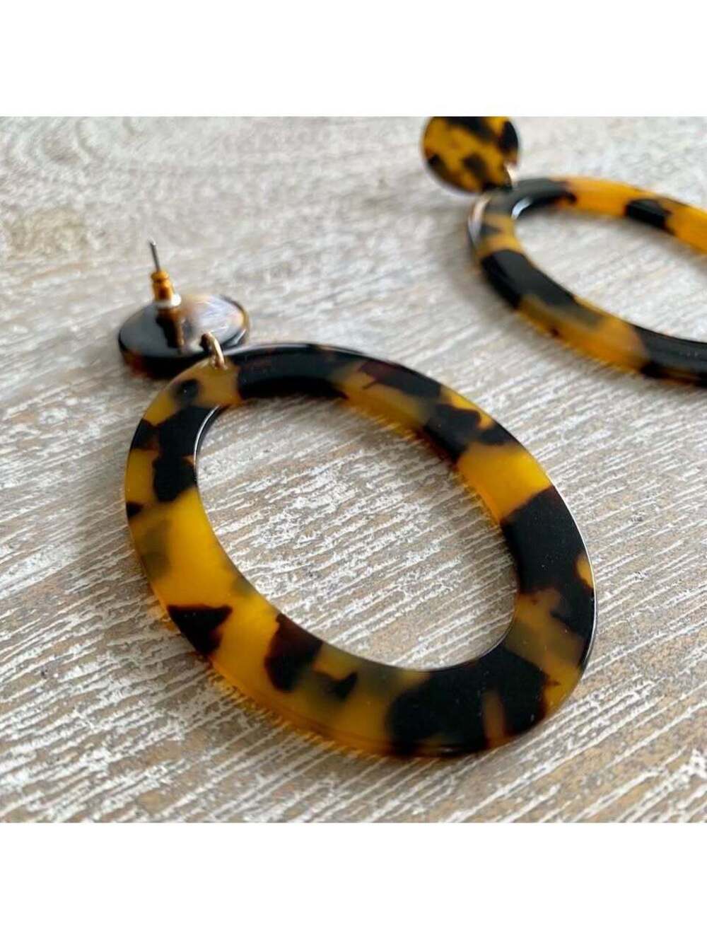 Tortoise Shell Oval Statement Earrings - Picture 3 of 5